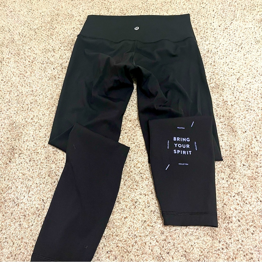 Peloton lululemon wunder under legging from the collection of Christmas 2020